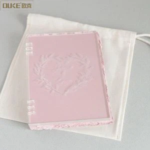 Egendefinert utskrift Pink Paper Acrylic Book